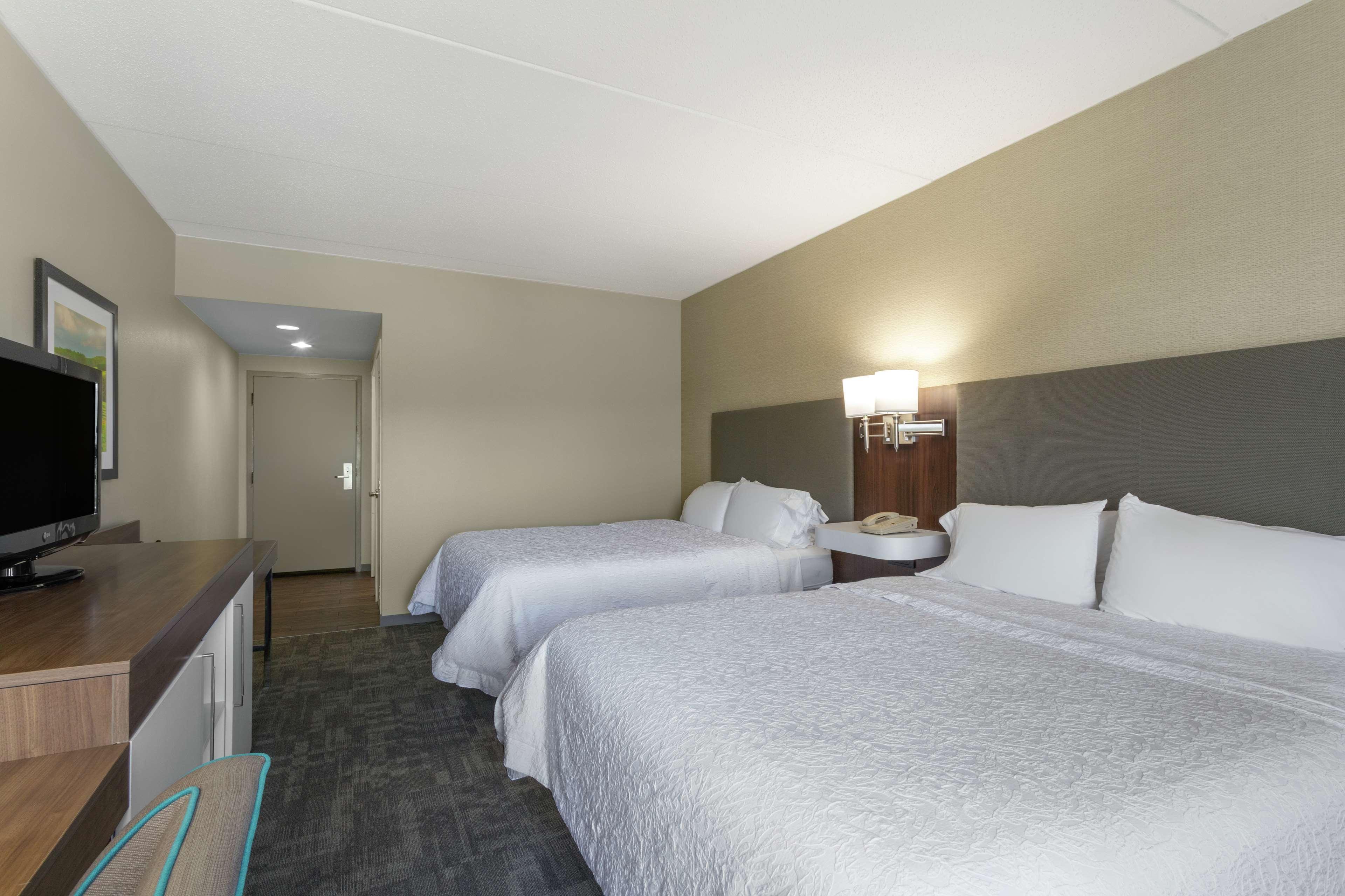 Hampton Inn Bedford Exteriör bild