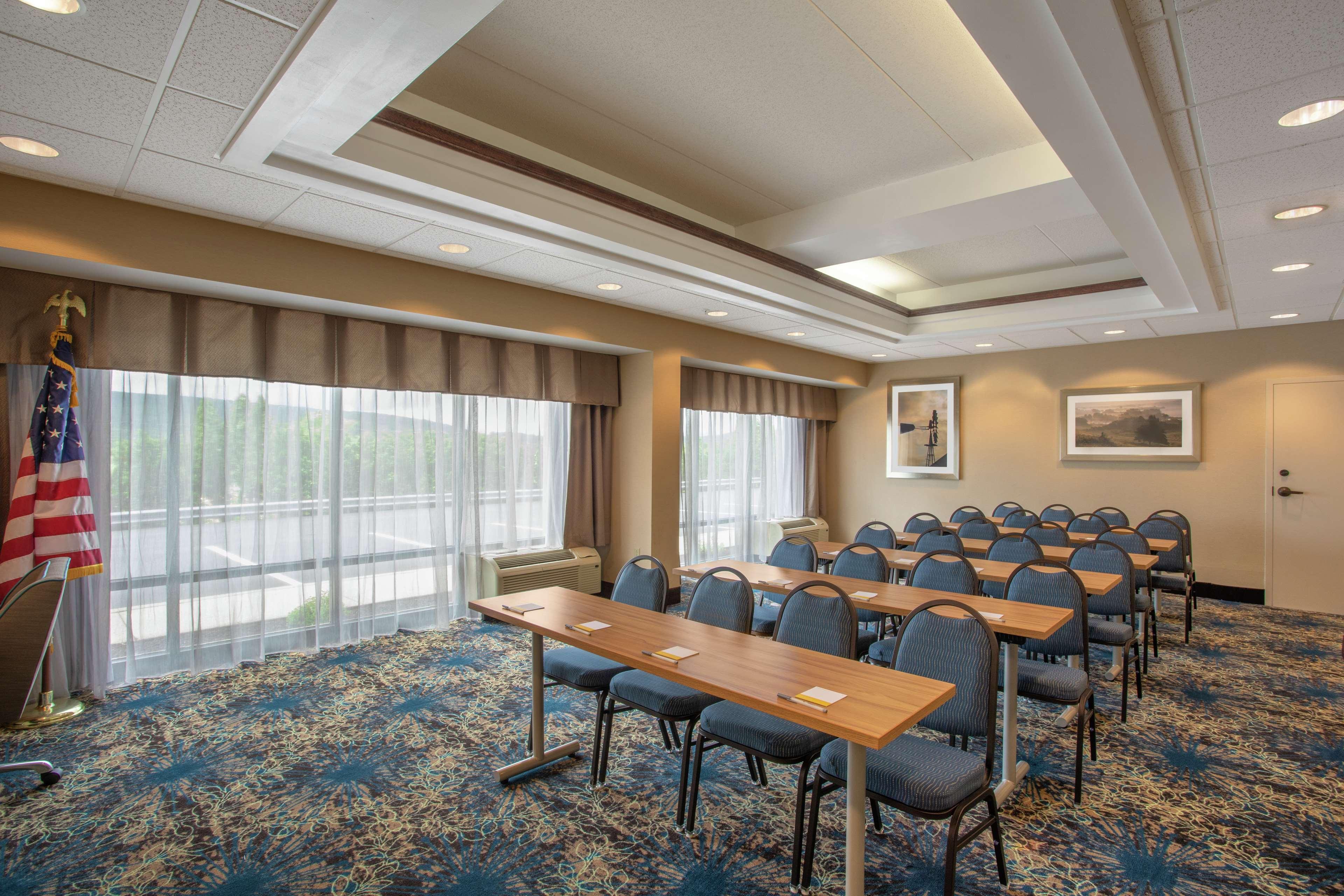 Hampton Inn Bedford Exteriör bild