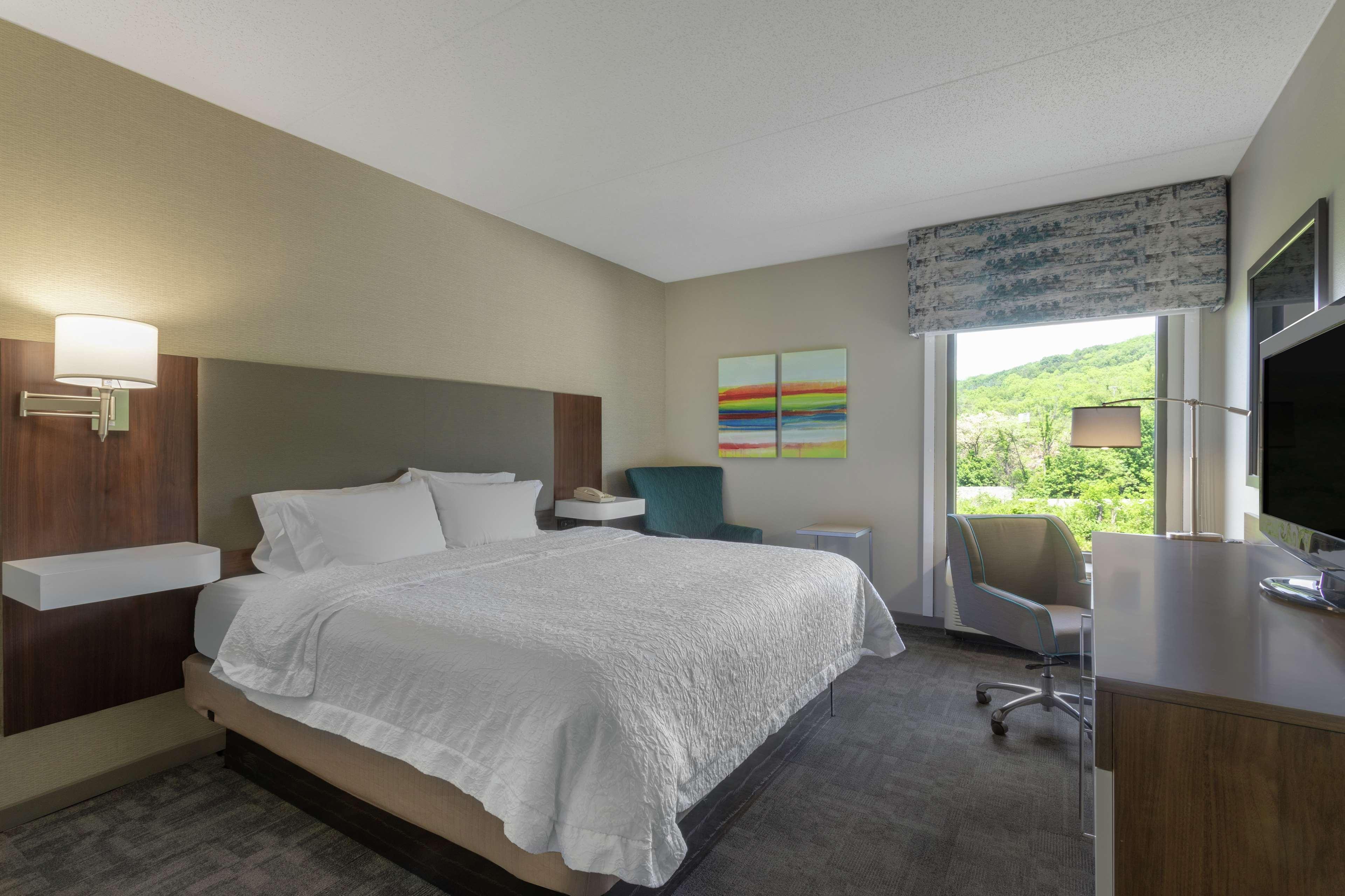 Hampton Inn Bedford Exteriör bild