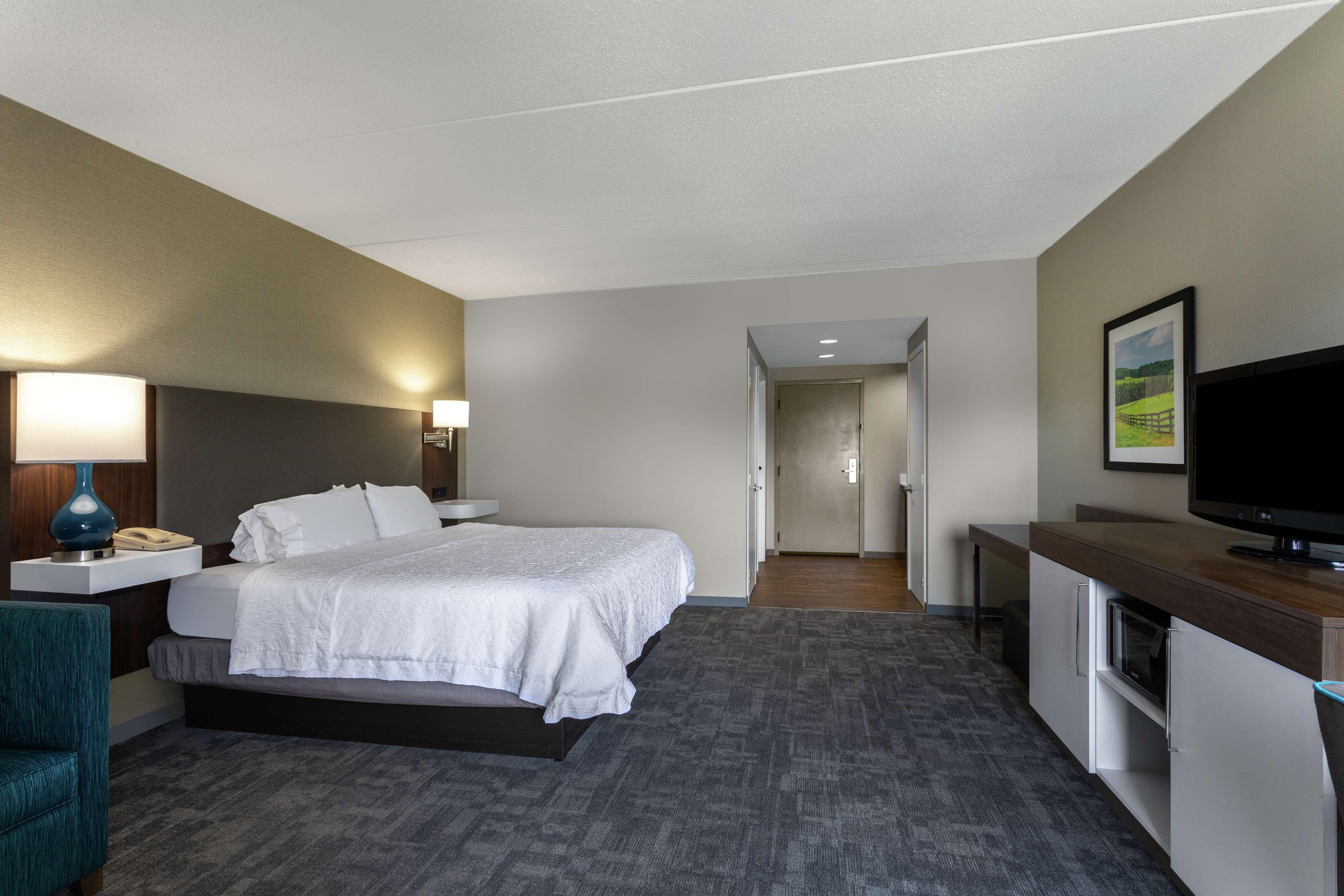 Hampton Inn Bedford Exteriör bild