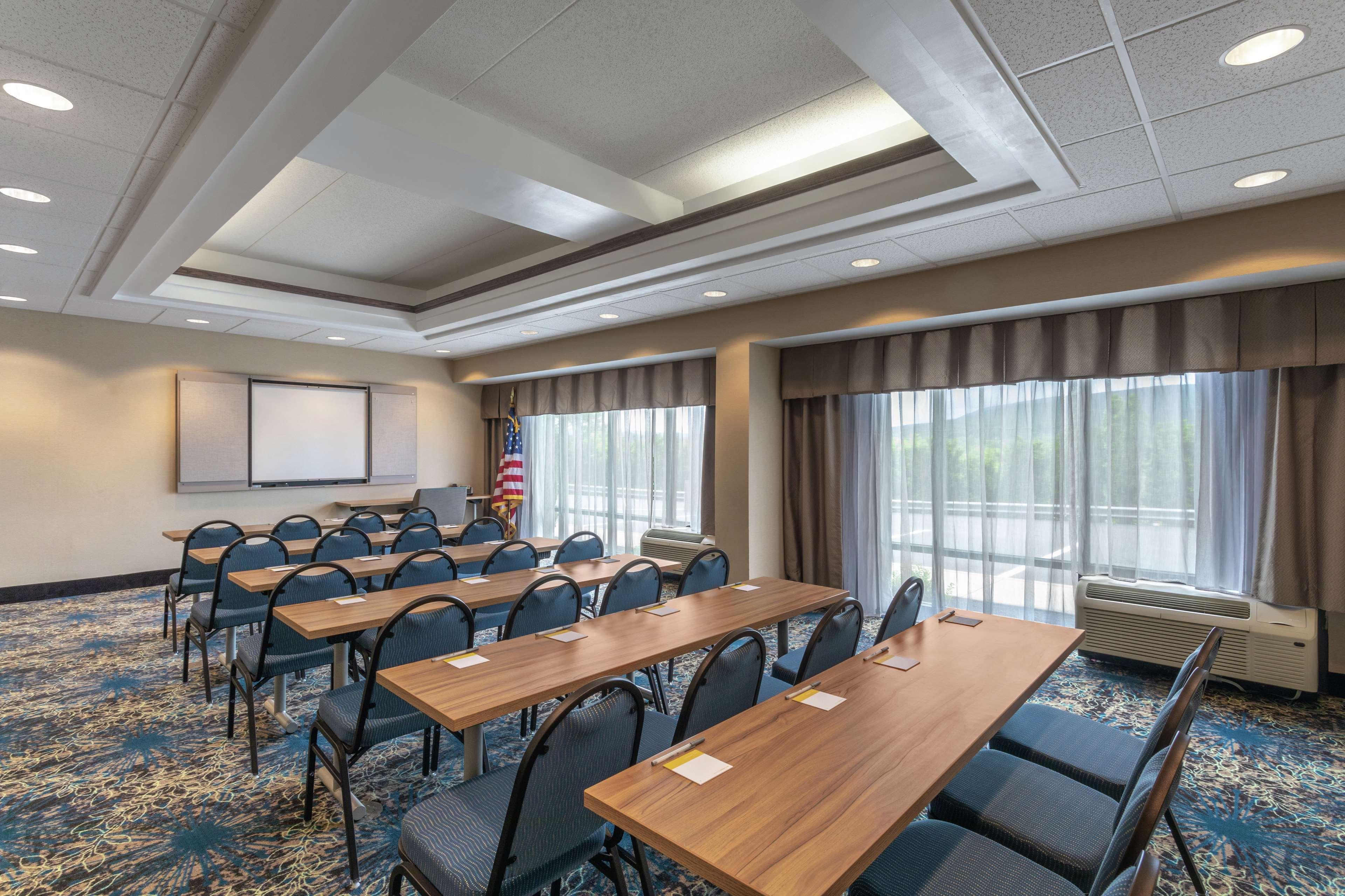 Hampton Inn Bedford Exteriör bild