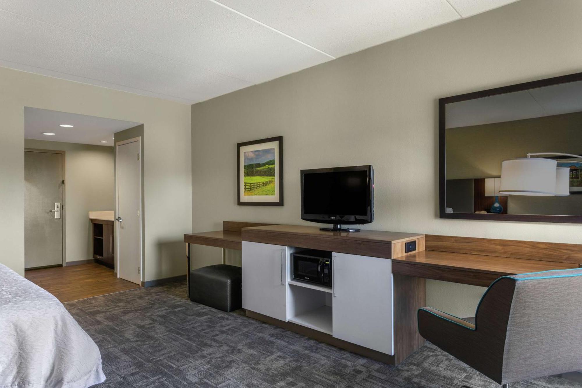 Hampton Inn Bedford Exteriör bild