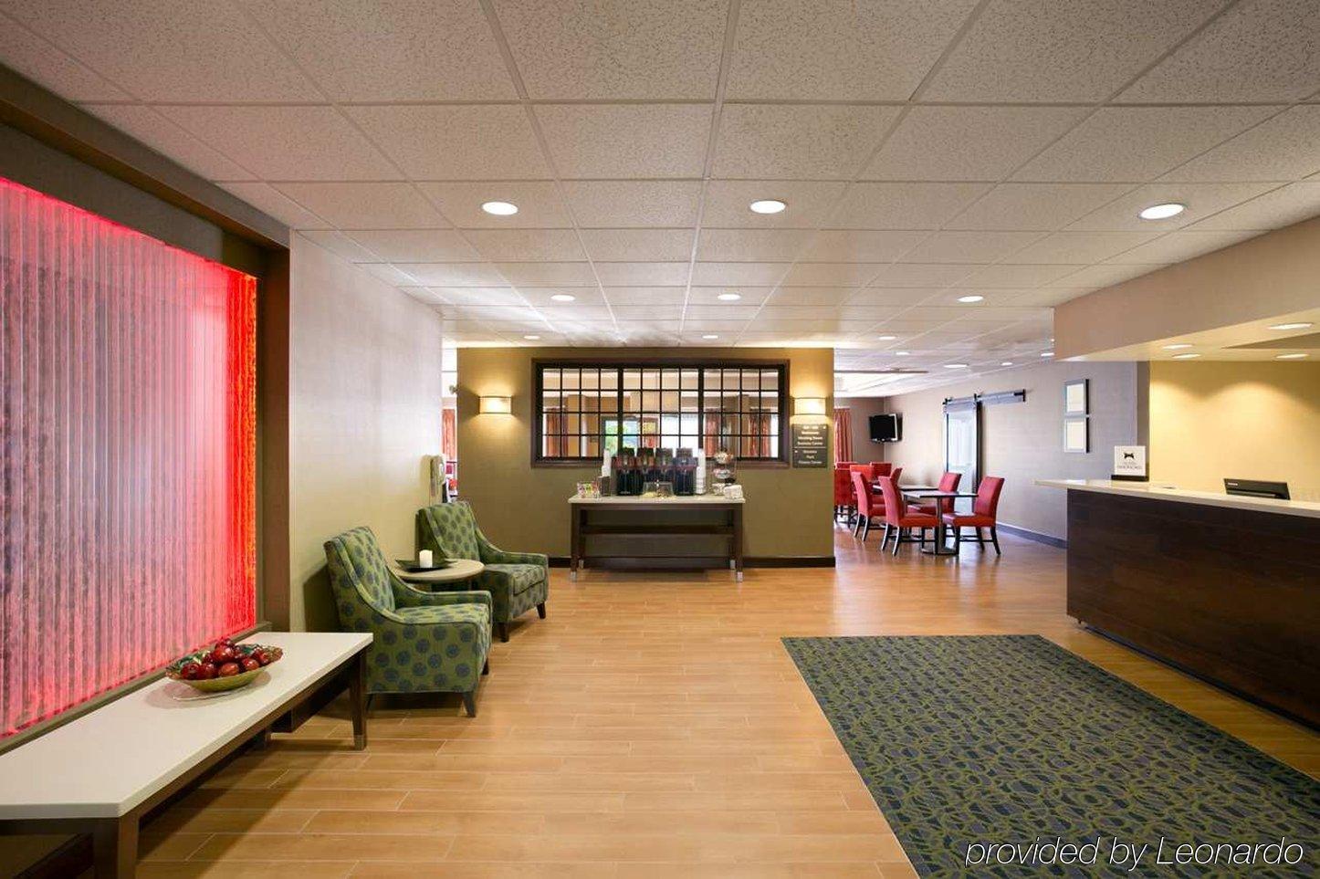 Hampton Inn Bedford Exteriör bild