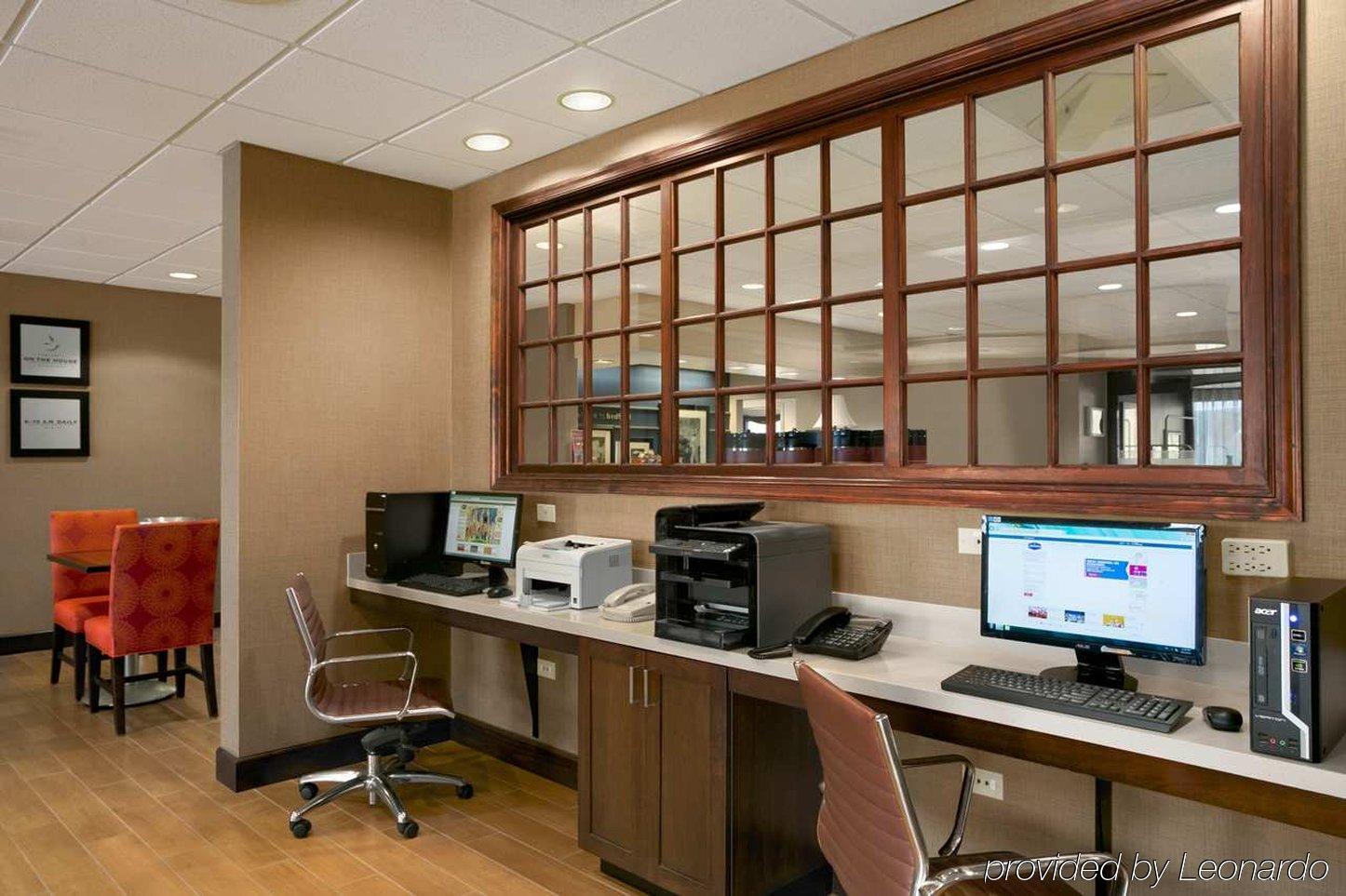 Hampton Inn Bedford Exteriör bild